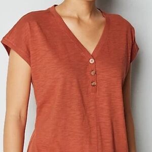 V-Neck A-Line Henley Tee‎